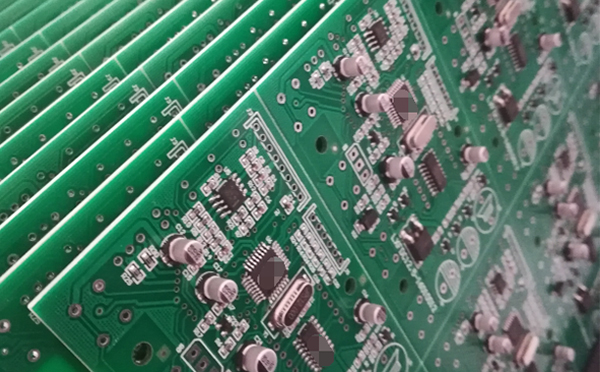 ʹ��PCB��ī��ע���������(xi��ng)