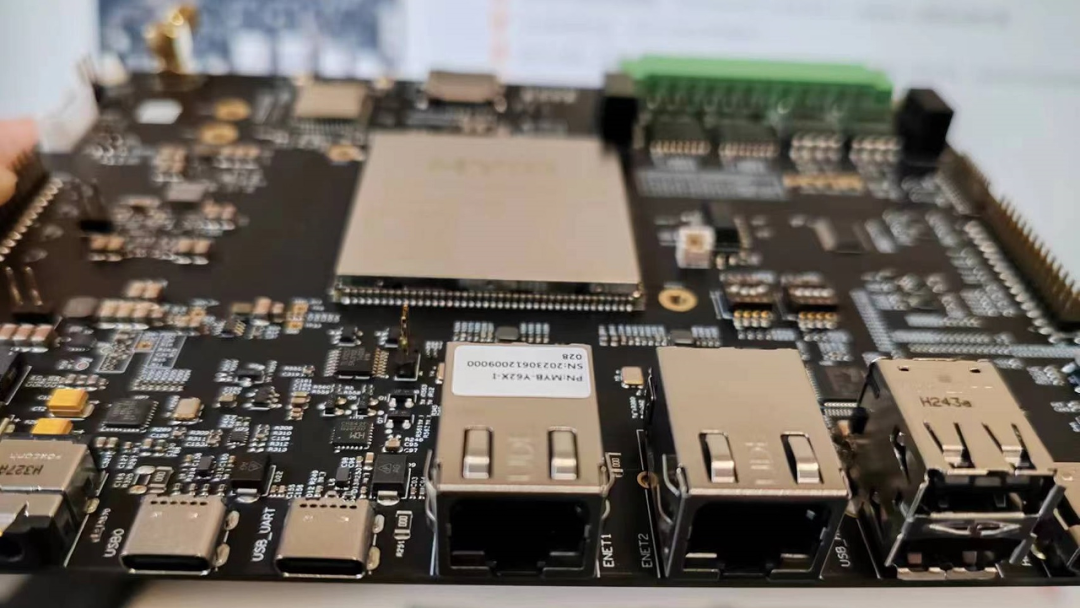 TI ��һ������CPU