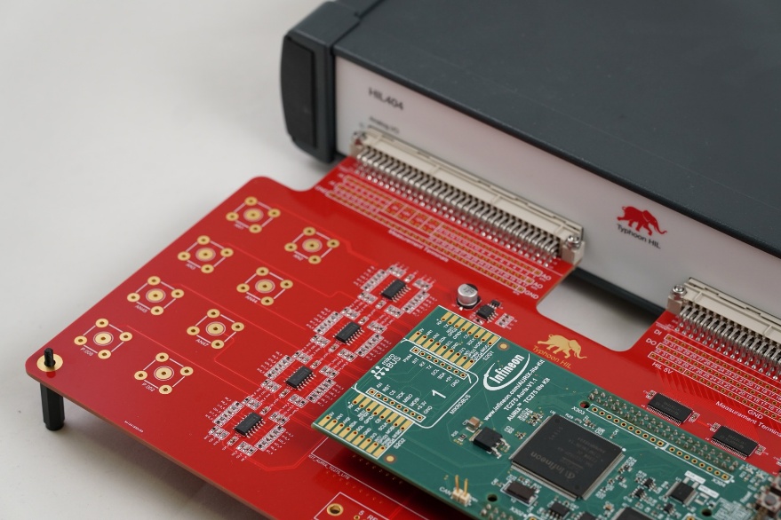 ӢwcTyphoon HILͨ^rӲڭh(hun)ƽ_xEVϵy(tng)_l(f)